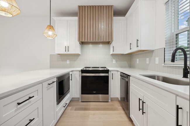 Building Photo - Donelson NEW CONSTRUCTION, 3BR 2.5BATHS, 2...