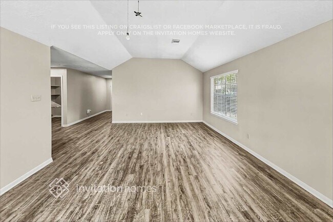 Foto del edificio - 4330 Spoonbill Dr