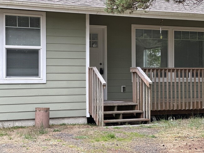 Building Photo - 308 Marine View Dr SW