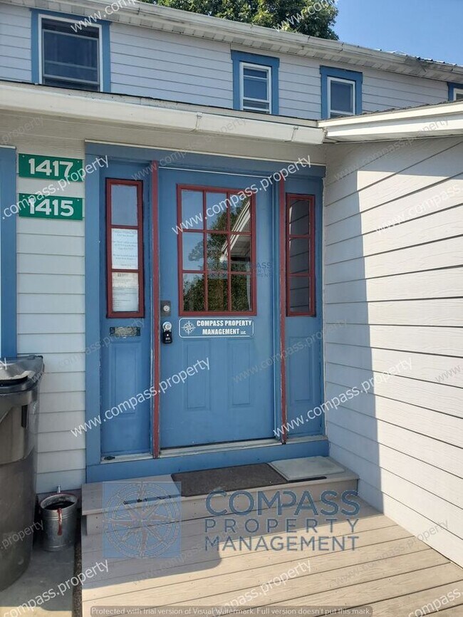 Building Photo - Beautiful 2 Bedroom Remodeled Apartment