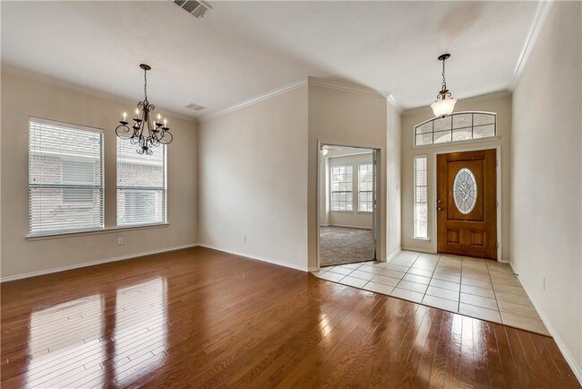 Building Photo - 6951 Chackbay Ln