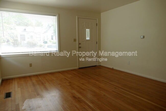 Building Photo - 6527 25th Ave NW