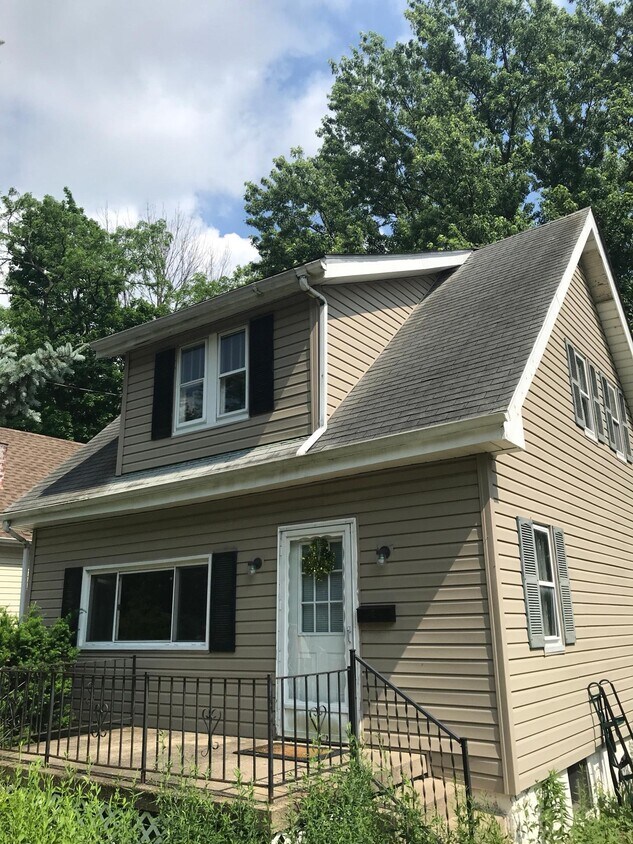 44 Ridgeway Ave, Florence, KY 41042 House for Rent in Florence, KY