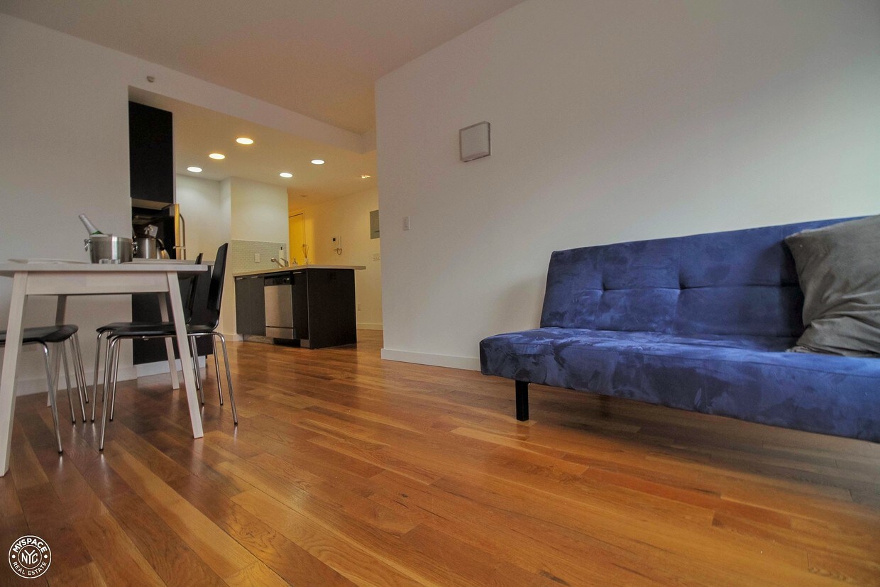 Primary Photo - 2217 Caton Ave