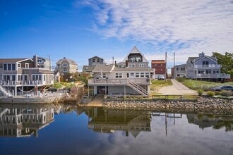 Building Photo - 4 28th St
