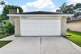 Building Photo - 17006 Enchanted Cir E