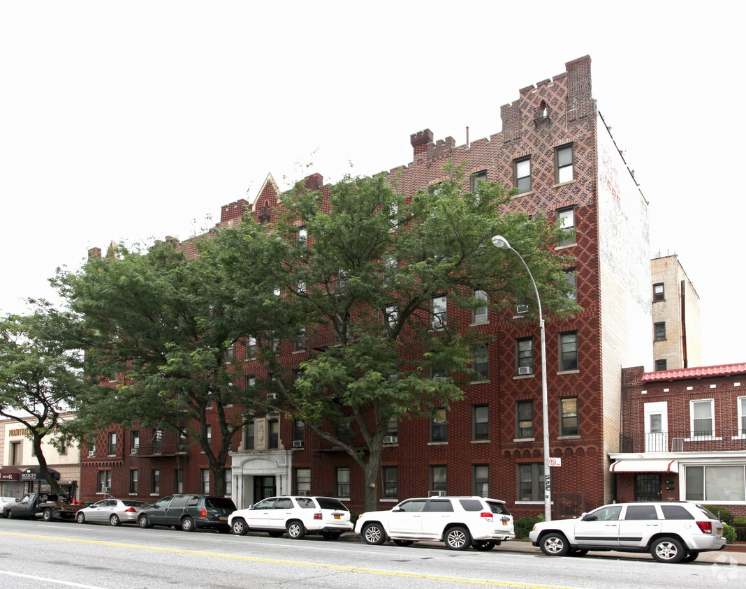 Building Photo - 1827 65th St