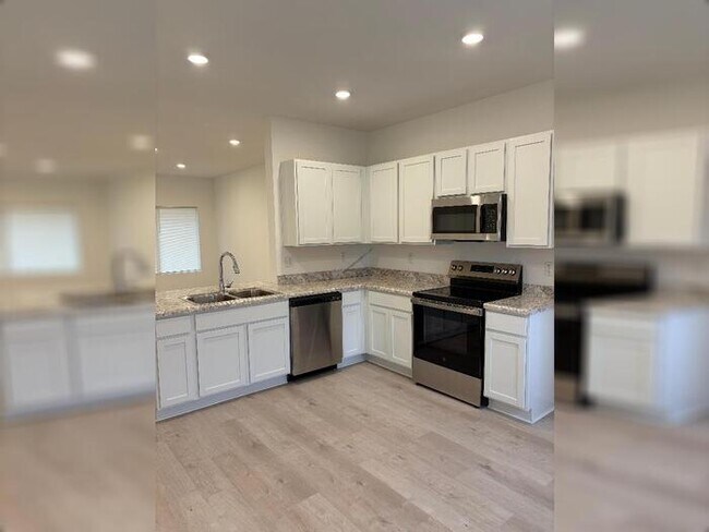 Building Photo - 43 Remington Ln