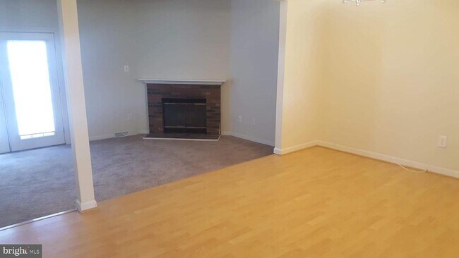 Building Photo - 2902 Carlyle Ct