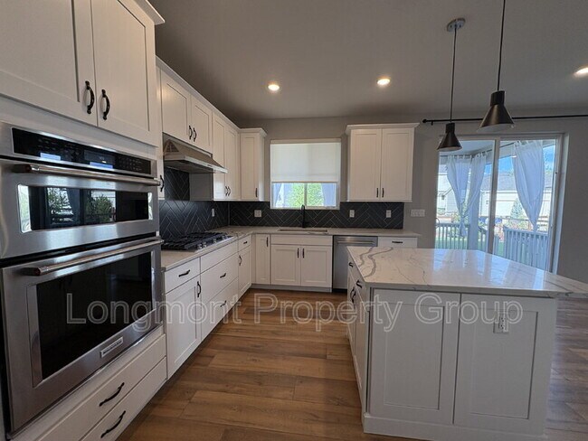 Building Photo - 12745 Park Creek Way