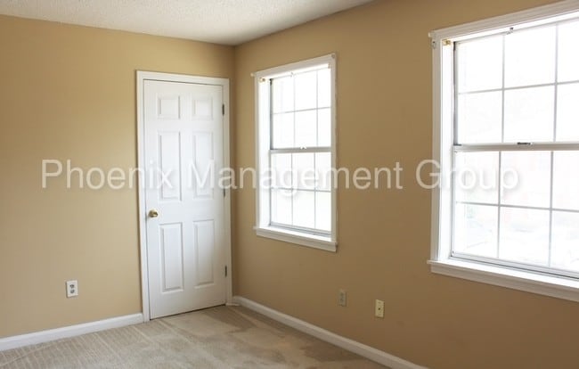 Building Photo - 421 Brackinhouse Pl