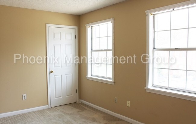 Foto del edificio - 421 Brackinhouse Pl