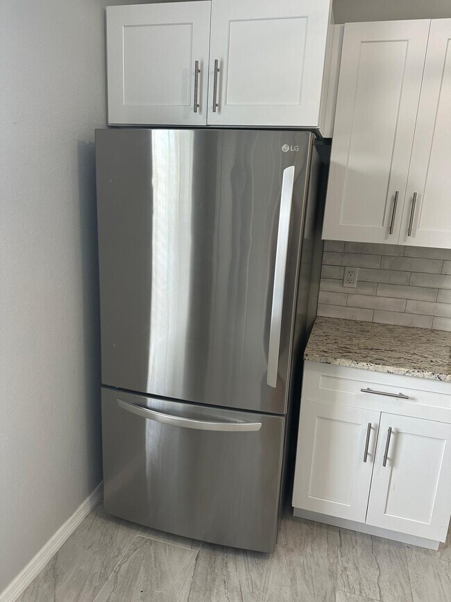 Foto del edificio - 102 SW Peacock Blvd