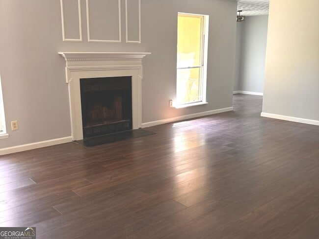 Building Photo - 3393 Framingham Dr