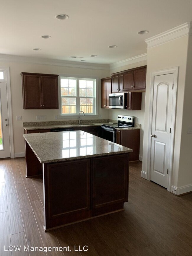 Foto del edificio - 2 br, 2.5 bath House - 5170 Farm House Trail
