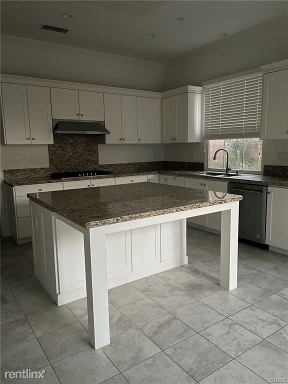 Building Photo - 4 br, 3 bath House - 120 Charcoal