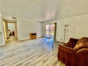 Building Photo - 4380 Sandy River Dr