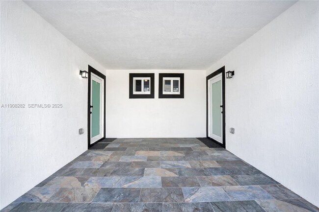 Foto del edificio - 16315 SW 107th Ave