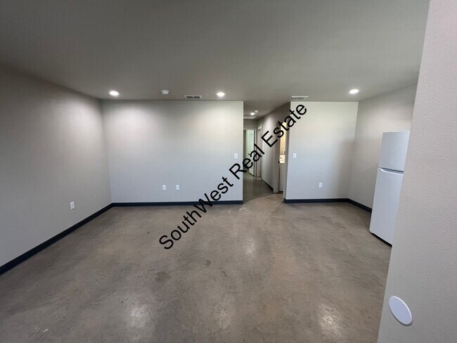 Foto del edificio - 1501 W Llano Estacado Blvd