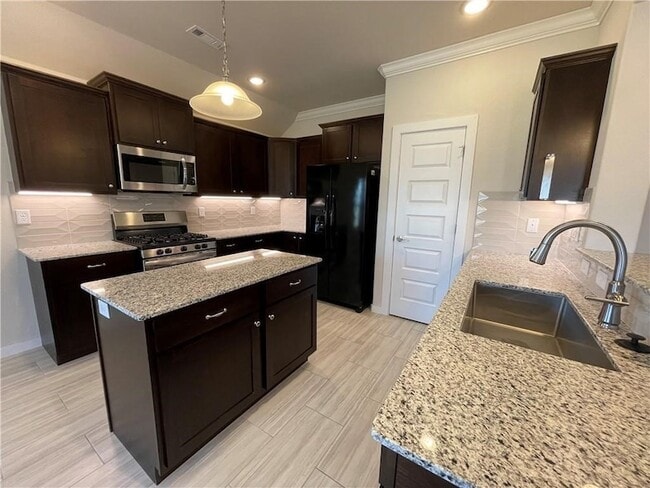 Building Photo - 416 S Emerald Woods Run