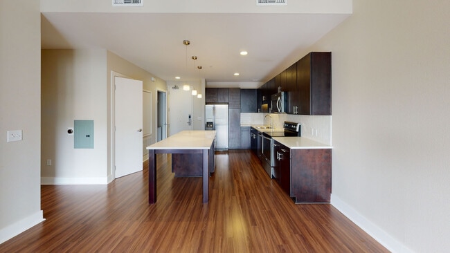 Interior Photo - Channel Mission Bay