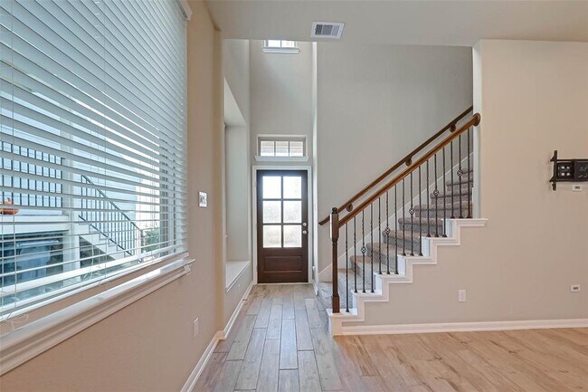 Building Photo - 5518 Sallow Bay Ln