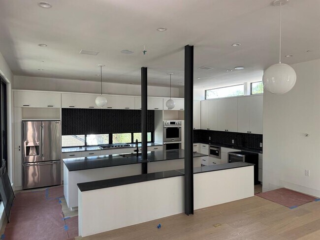 Foto del edificio - 1603 Chelsea Ln