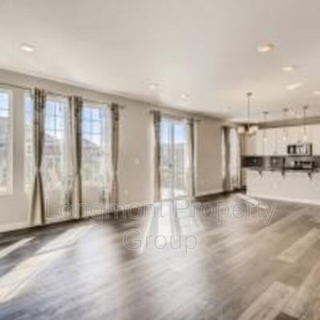 Building Photo - 2156 Lombardy St