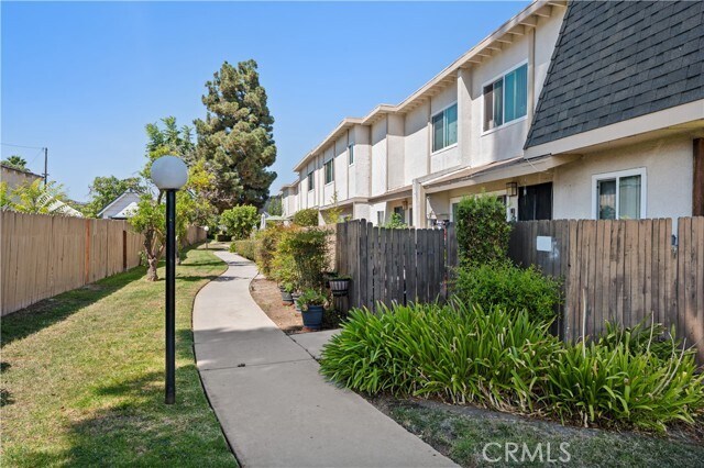 Foto del edificio - 25205 Cypress St