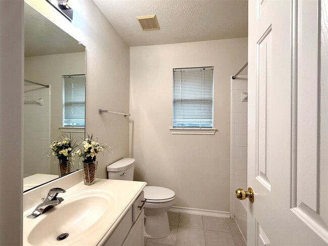 Foto del edificio - 5610 Gaffney Ln