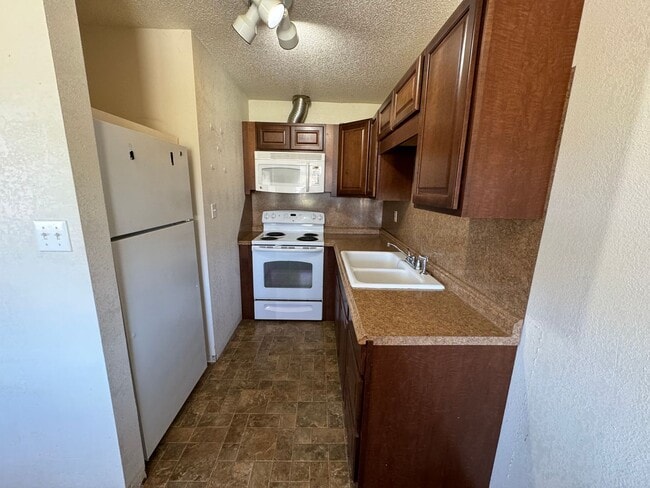Building Photo - 1 Bed/1 Bath Apartment in Melbourne