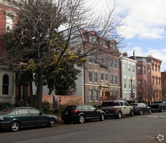 Building Photo - La Carona