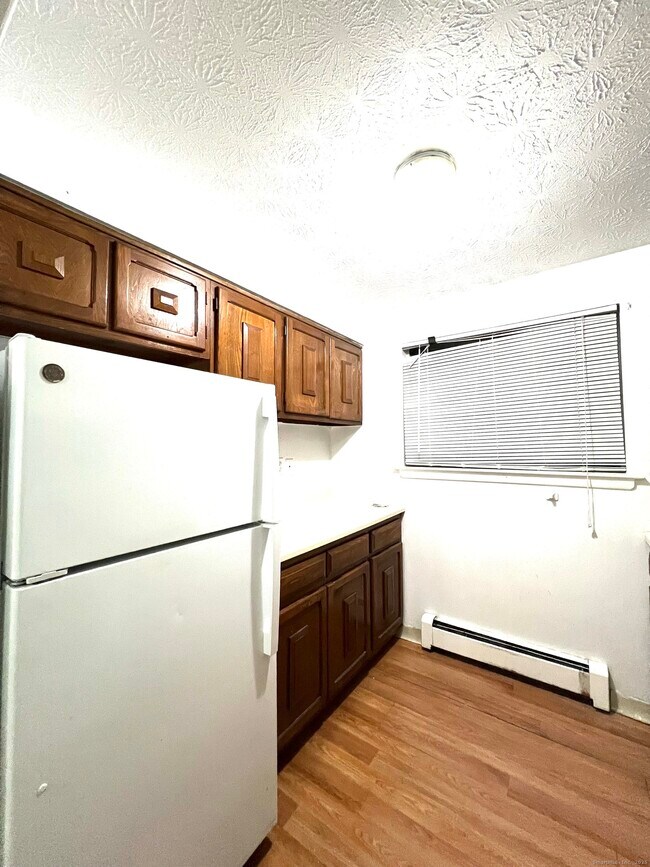 Building Photo - 131 Woodland Dr