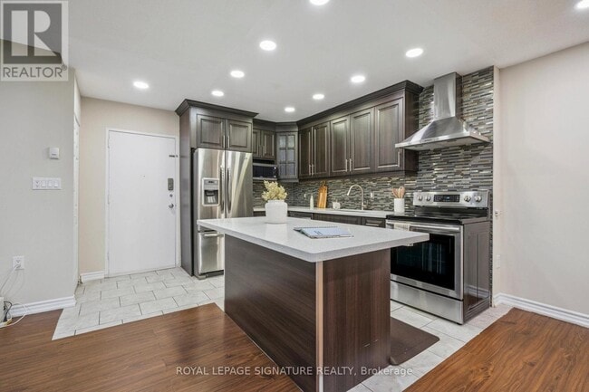 Photo du bâtiment - 1624 Bloor St