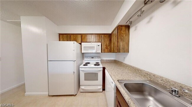 Foto del edificio - 2303 NE 6th St