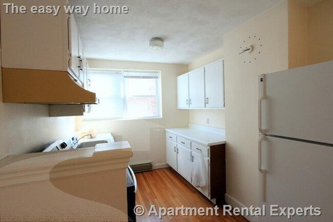 Building Photo - 402 Highland Ave