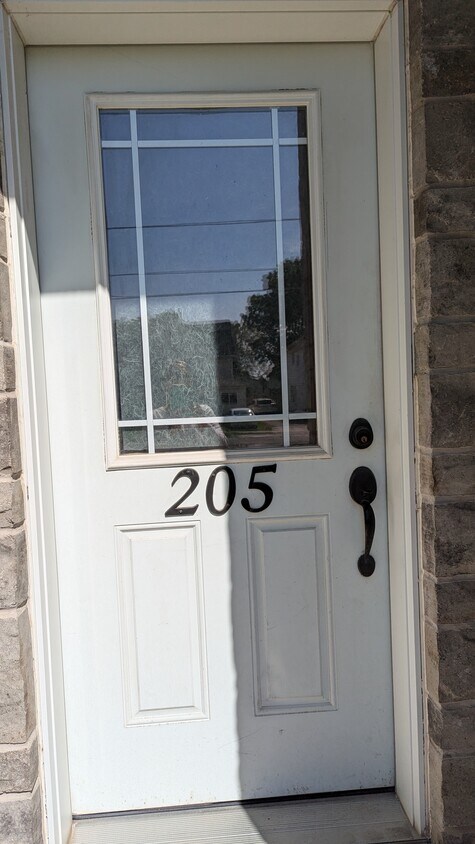 Primary Photo - 205-6045 Dunn St