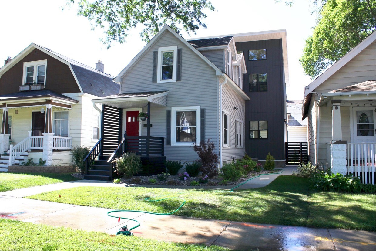 Primary Photo - 2607 E Oklahoma Ave