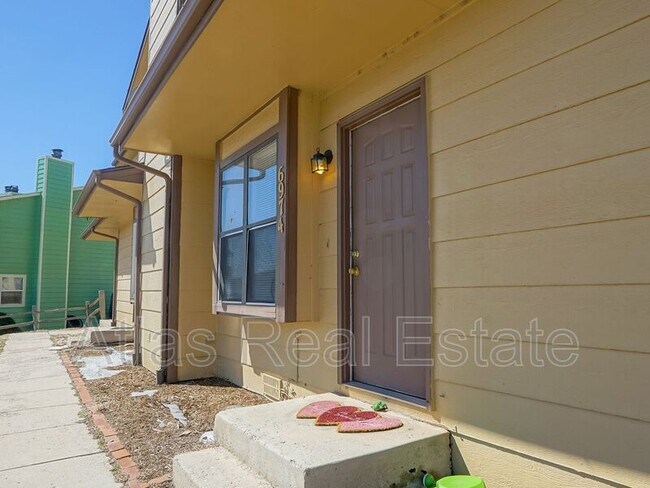 Building Photo - 6970 Peyote Way