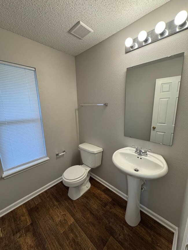 Building Photo - 644 Springtree Lane