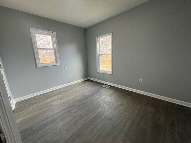 Foto del edificio - 4000 Churchman Ave