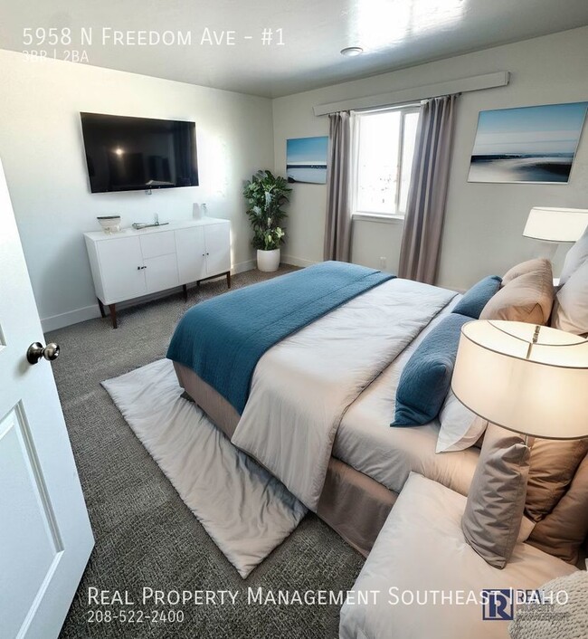 Building Photo - Brand New & Modern 3 Bedroom, 1.5 Bathroom...