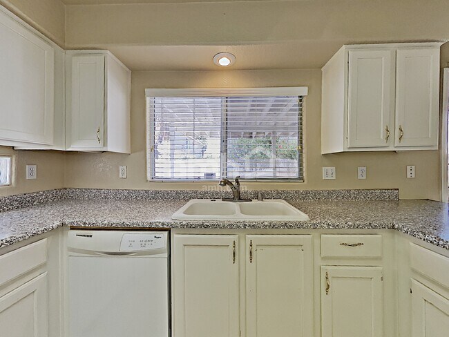 Building Photo - 4518 Heavenly Love Way