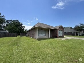 Building Photo - 36037 Cheray Dr