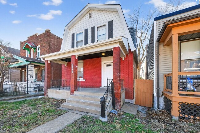 Foto del edificio - SECTION 8 WELCOME – 3BR Home with Covered Front Porch | $1,700