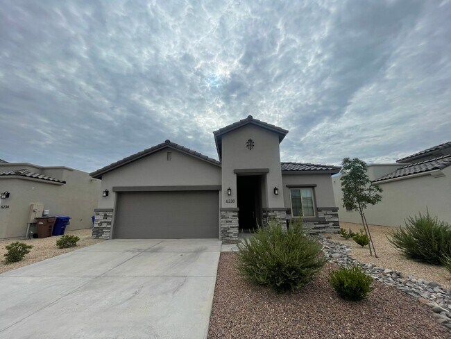 Foto del edificio - Gorgeous Like New Build, 3 Bedroom/2 Bath ...