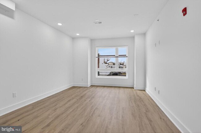 Foto del edificio - 2331 E York St