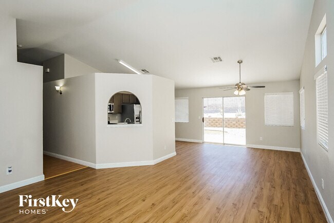 Building Photo - 132 Grandview Dr