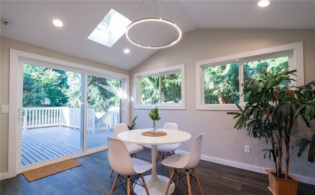 Dining room - 13449 123rd Ave NE