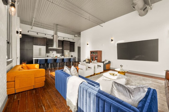 Building Photo - 21 E 15th St